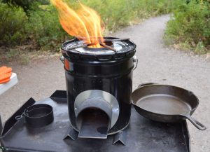 Off-the-Grid Cooking Hack: Make a Tin Can Stove and Buddy Burner