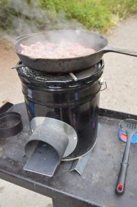 DIY_Preparedness_Rocket_Stoven_Stove_Cooking (3)-4mp